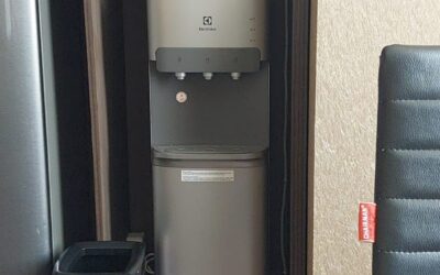 service dispenser (20)